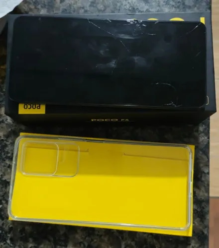 Poco F4 5G Cinza - Com trincadona Tela (Funcionando Perfeitamente) + Caixa