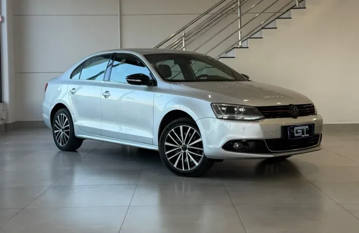 Volkswagen Jetta Highline 2.0 TSI 16V 4P Tiptronic 2013