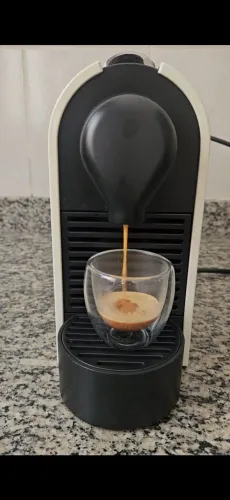 Cafeteira Nespresso U C50 127V - Completa e Funcionando