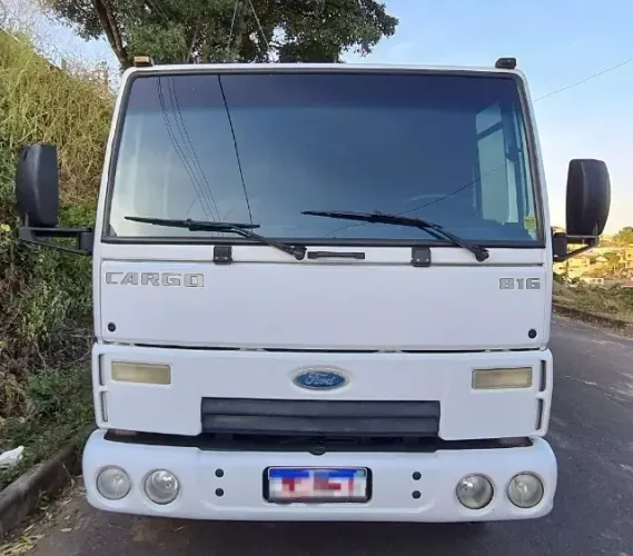 Ford cargo 816 plataforma 2013