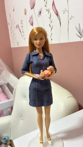 Barbie midge grávida