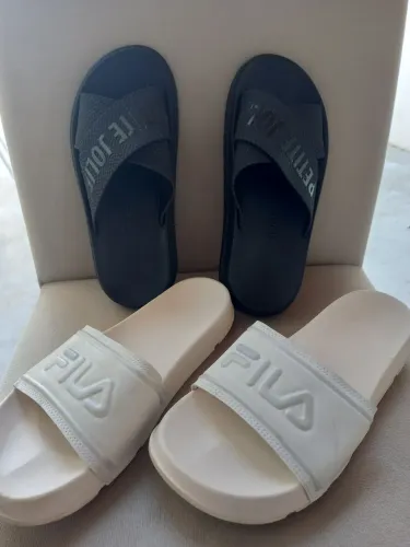 Petite Jolie e fila 