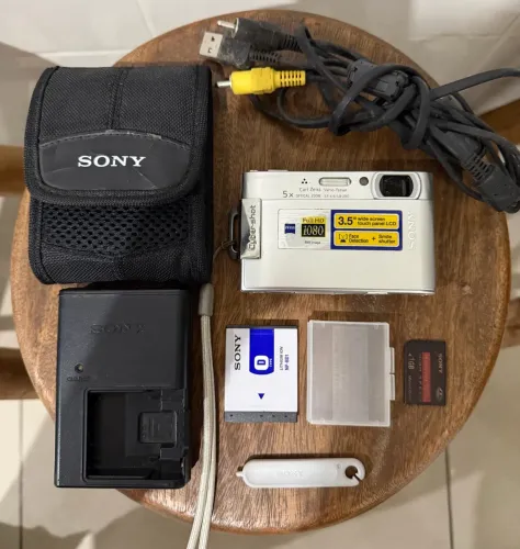 Sony Cyber-shot DSC-T200