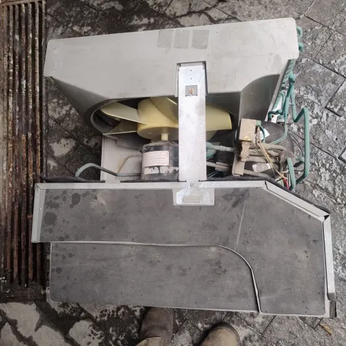 Ar condicionado ACJ (janela/compacto) Springer Mundial 10.500 btu quente e frio 