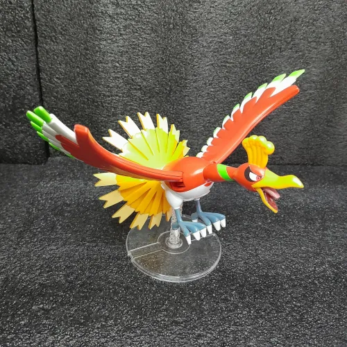 Pokemon Gold Ho-Oh Model kit Bandai original ja montado