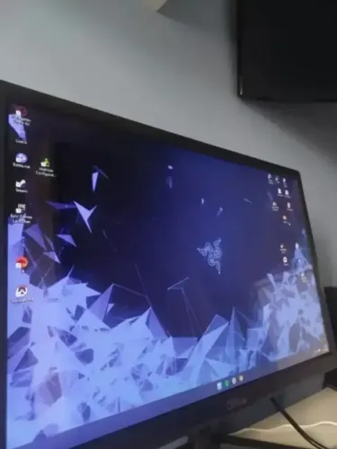 Monitor Dr. Office, 22 Pol e 75Hz
