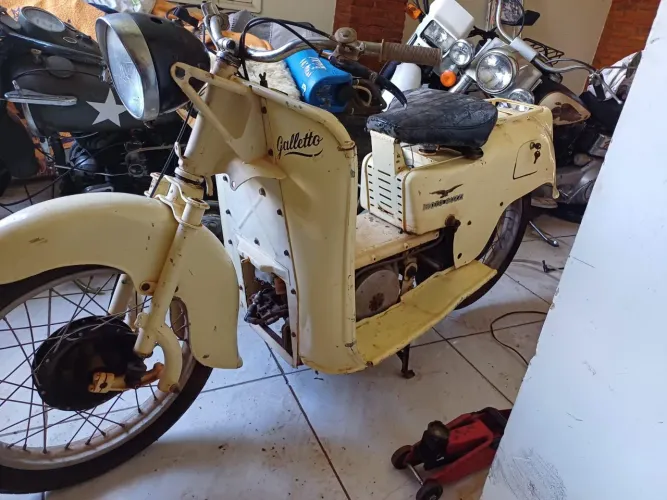 Vendo Guzzi Galletto raridade Italiana muito original funcionando