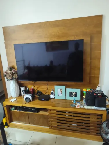 Rack com painel de tv. Muito novo