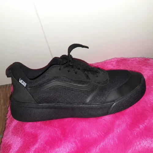 Tênis vans tamanho 37