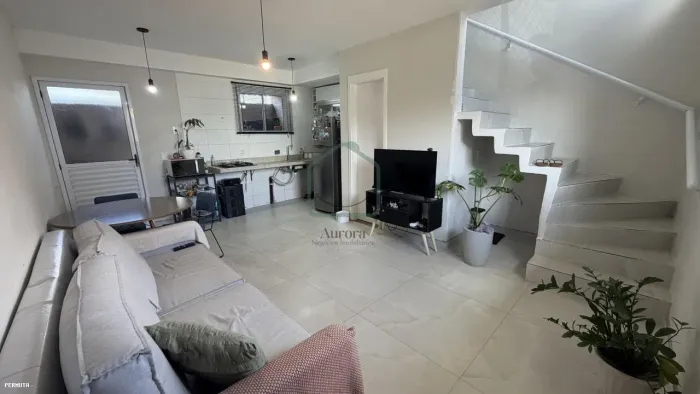 Casa em Condomínio para Venda em Suzano / SP no bairro Parque Santa Rosa