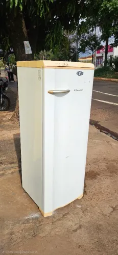 geladeira Electrolux gelando perfeitamente ENTREGA GRÁTIS