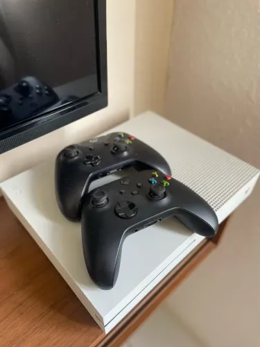 X Box One S 500GB