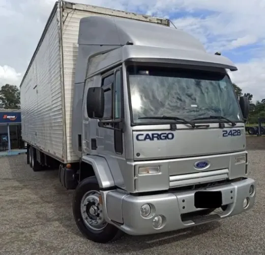 ford cargo 2428 6x2 2011