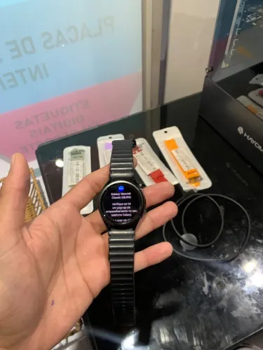 Galaxy Watch 6 Classic LTE + 5 pulseiras de brinde !