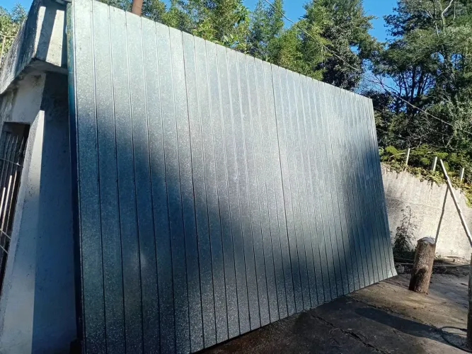 Portão em Perfeitas Condições 