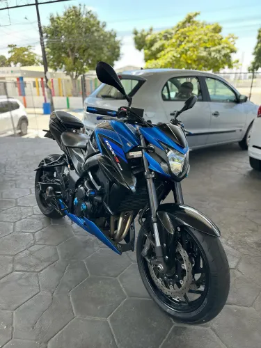 SUZUKI GSX-S 750