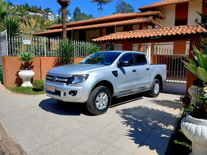 Ford Ranger XLS 2.5 16V 4X2 CD Flex 2014
