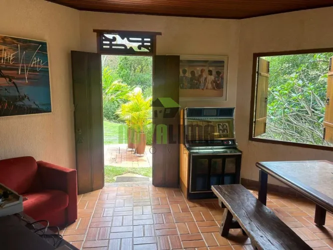 Linda casa a venda no Condomínio Canto das Águas