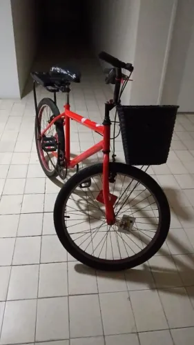 Bicicleta aro 24 com cestinha