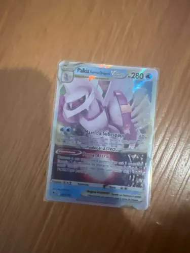Ola gente essa é a carta do palkia Forma origem tenha essa carta linda na sua coleção!!!