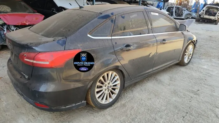 SUCATA FORD FOCUS SEDAN 2016/17