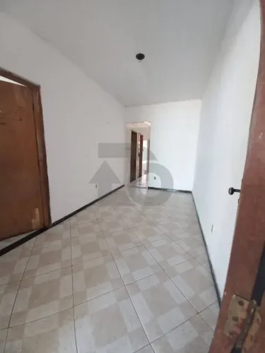 Casa à Venda no Santos Dumont com Quintal Grande