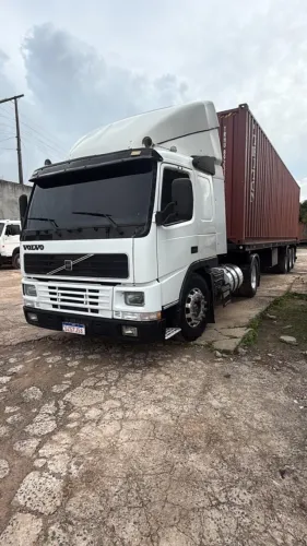 CAMINHÃO EM PERFEITO ESTADO