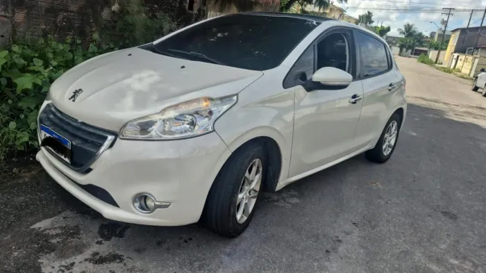 Peugeot 208 Allure 1.5 Flex 8V 5P 2014