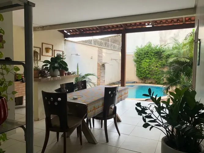 Vendo belíssima #casa de 3 suites # piscina
