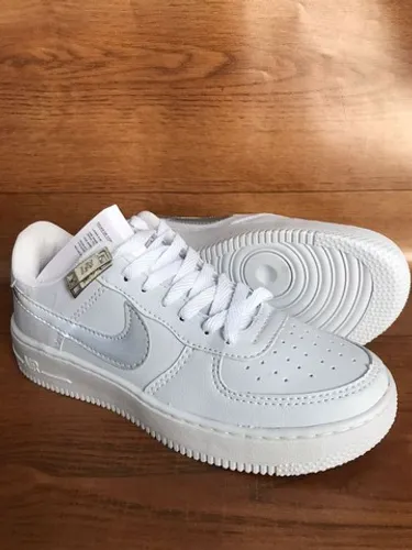 CORRA VENHA GARANTIR O SEU AIR JORDAN