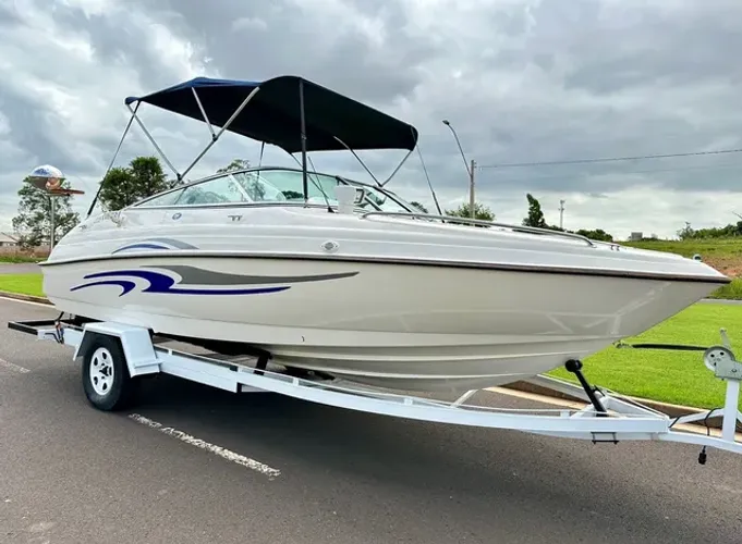 Lancha Colunna 235 + Motor mercruiser 220 HP + carreta rodoviária