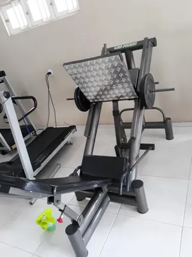 EQUIPAMENTOS E APARELHOS DE ACADEMIA EM GERAL