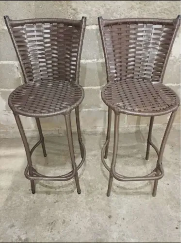 Banquetas novas em fibra sintética cada 