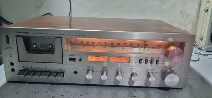 Receiver Toshiba model tmc-7560