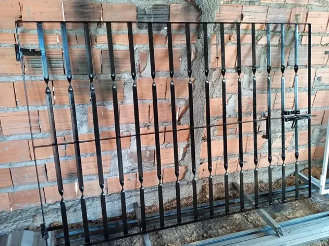 GRADES DE JANELAS METALÚRGICA JG