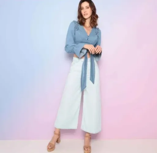 Calça Jeans Feminina Pantacourt Delavê - Dimy