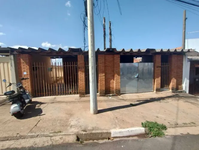 Casa à venda em ótima localização no Bairro Parque Residencial das Andorinhas em Cosmópoli