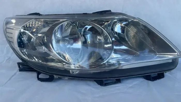 Farol Gol Voyage Saveiro G5 2009  2010 2011 2012 Direito