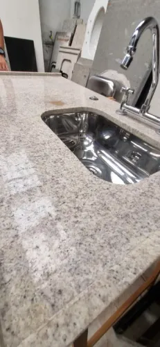 Pia de cozinha pedra itaunas