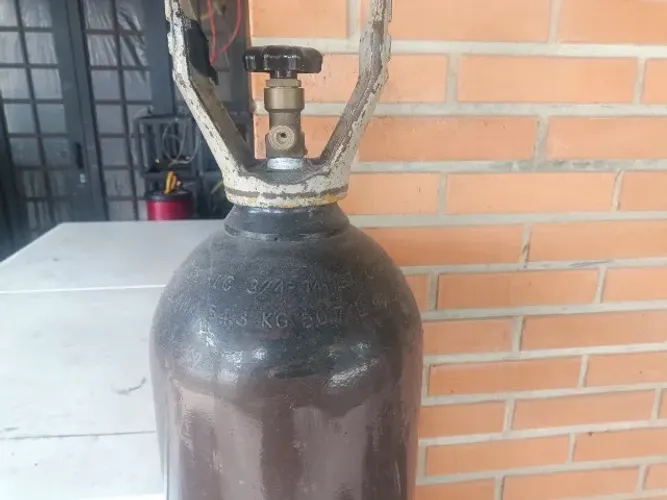Cilindro de oxigênio  grande 