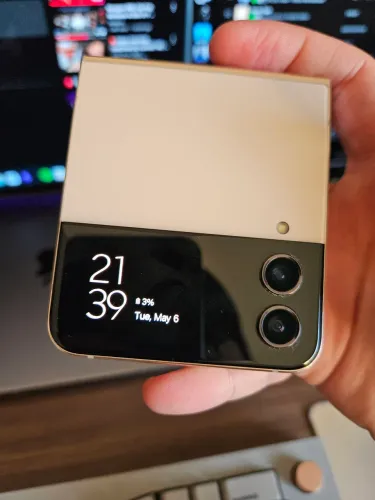 Galaxy Z Flip 4 (peças)