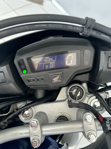 Bros bem conservada estado de zero emplacada 2026