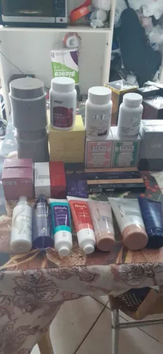 HINODE. Produtos de beleza e cuidados pessoais - Diversos itens