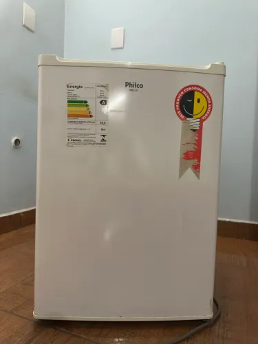 Frigobar Philco 68 Litros Porta Reversível PH85N - 220V
