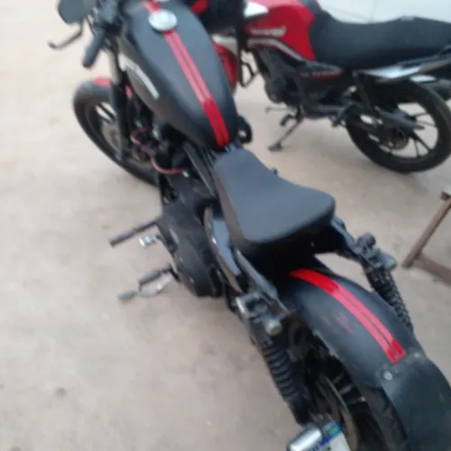 Venda moto harley davidson XL 883 N bobber 