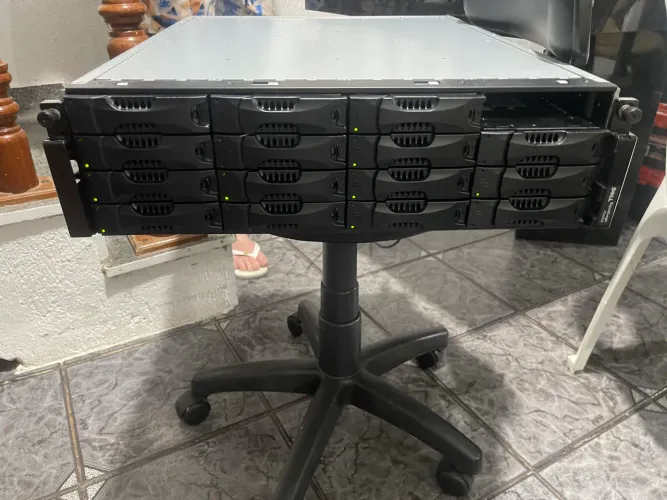 Storage Dell equallogic PS6000 7tb