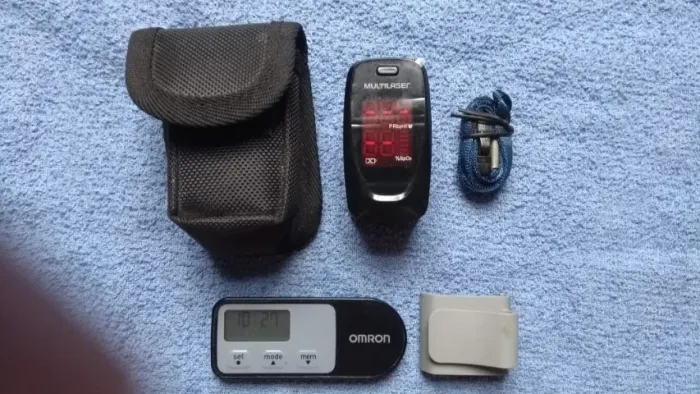 Conjunto oxímetro e pedômetro semi-novos