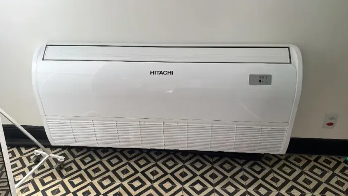 ?Ar-Condicionado Split Piso Teto Hitachi Air Core 58.000 BTUs Só Frio 220VTrifásico