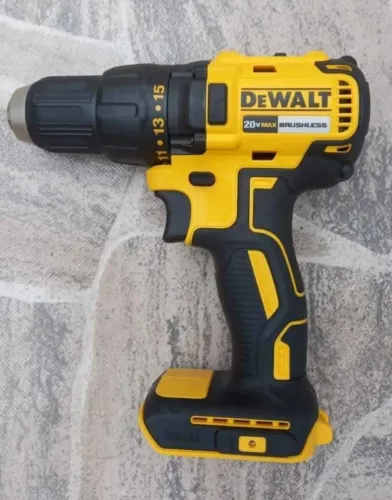 Parafusadeira 20v dewalt Brushless somente o corpo