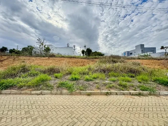Lote com 300m² no Bairro Fazenda Vitali - Excelente Localização no Loteamento Real Garden